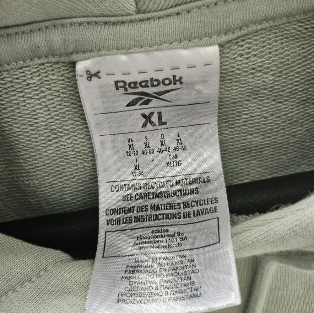 Reebok Women's Green light Sage Green Hoodie Casual Sweater Size XL.